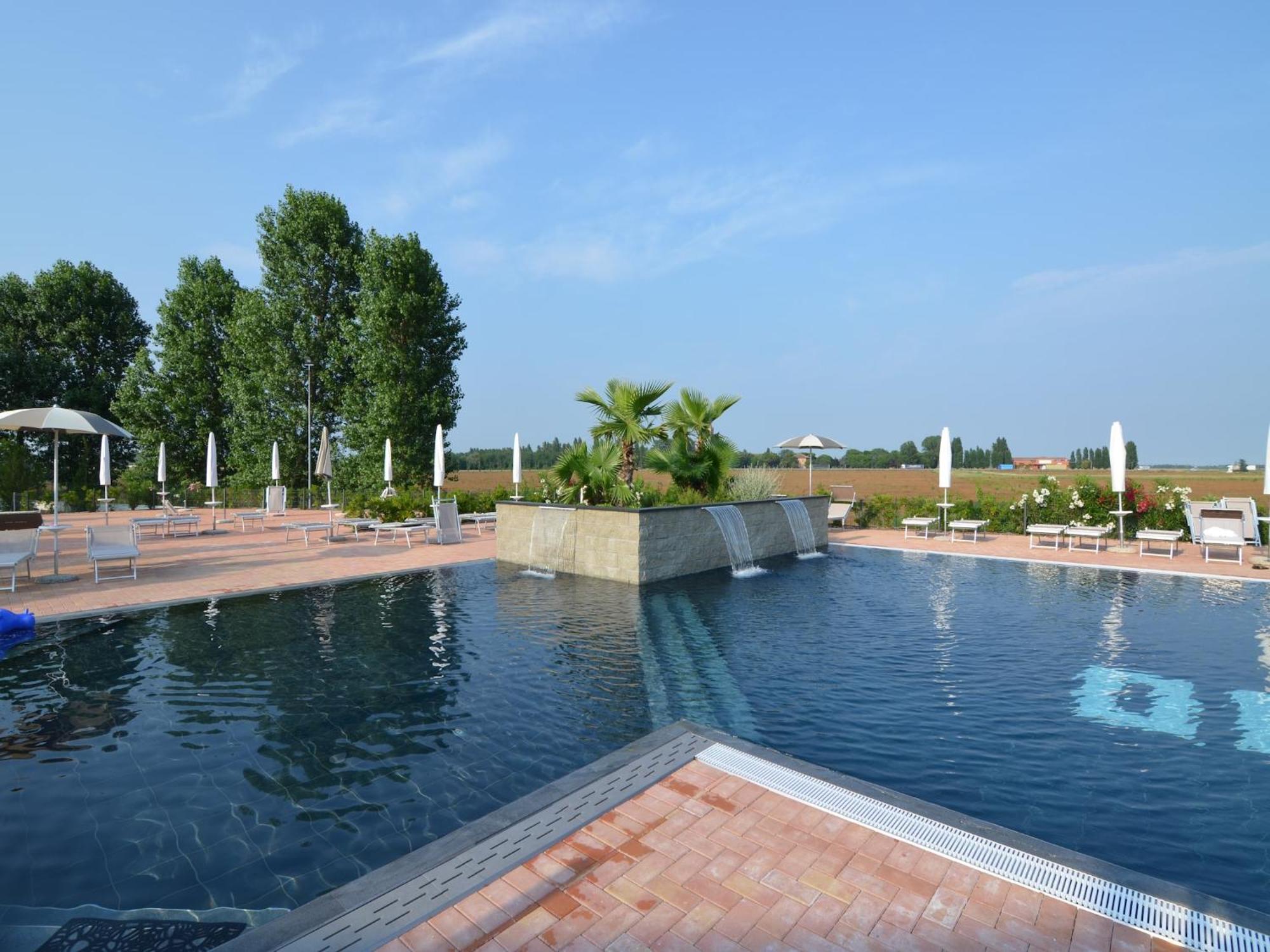 Characteristic Apartment In Codigoro With Pool Exterior photo